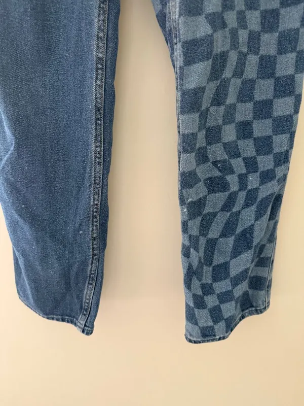 Hollister Ultra High Rise Checkered 90s Straight Jeans 3R - Image 4