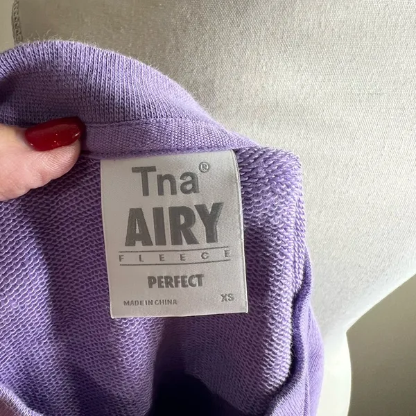 Aritzia TNA airy perfect fleece crop sweatshirt XS - Image 12
