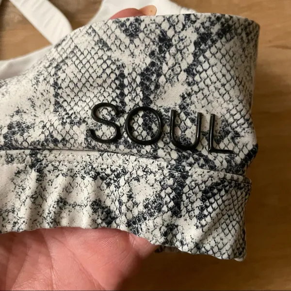 Soul by SoulCycle white snakeskin set - Image 9