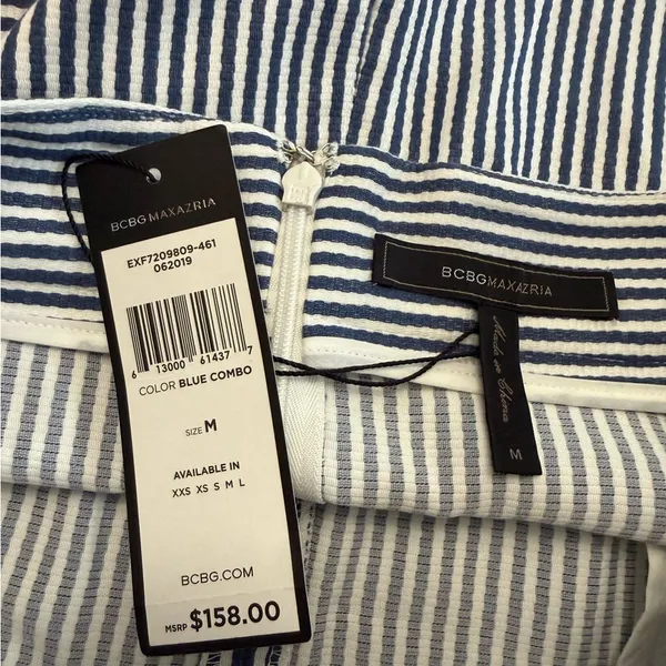 NWT BCBGMaxazria High Waisted Blue‎ & White Striped Shorts Size Medium - Image 5