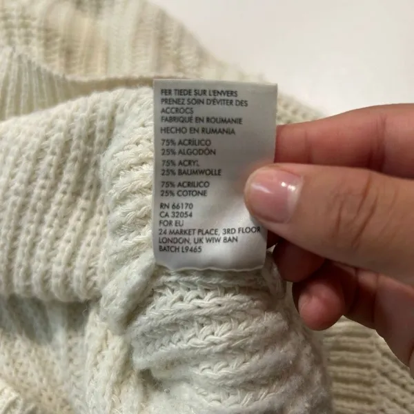 Urban Outfitters Cream Cropped Knit Sweater S Cozy Oversized - Image 7