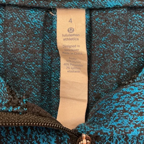 Lululemon Blue Black Static Print Half Zip Pullover Long Sleeve Top Size 4 - Image 6