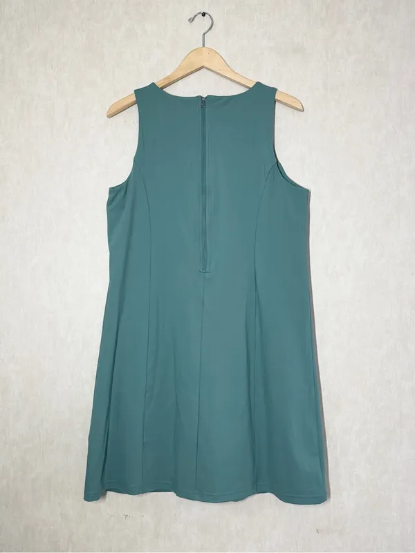 Lands’ End High Impact Crew Neck Active Dress Undershorts in Washed Evergreen L - Image 7
