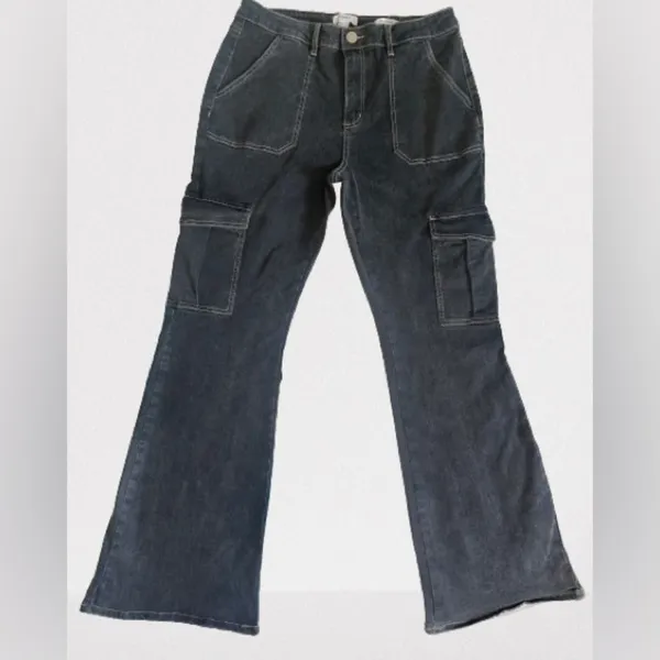 FOREVER 21 - Cargo Flare Jeans- Acid Washed Black Size 31 - Image 6