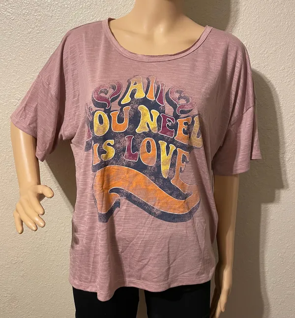 Jessica Simpson NWT Women's Rose Colored "All You Need Is Love" Shirt X-Large - Image 2