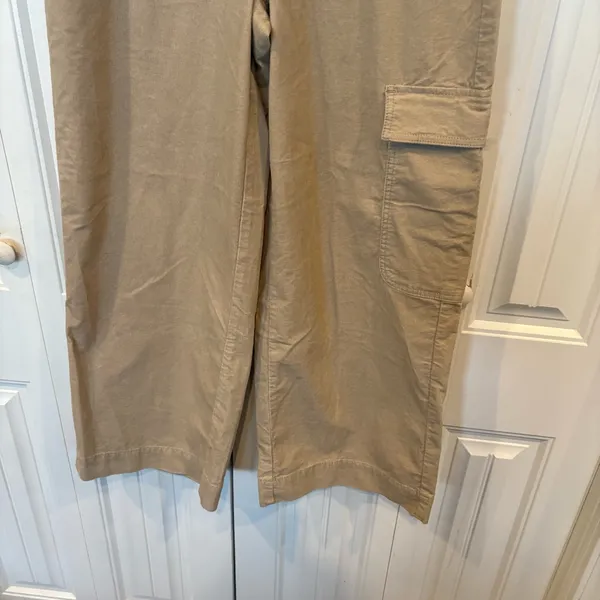 Time And Tru‎ Tan Cargo Corduroy Pants Size 12 - Image 4