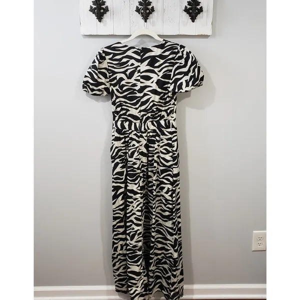 Who What Wear Zebra Print Cutout Maxi Dress XS - Image 2