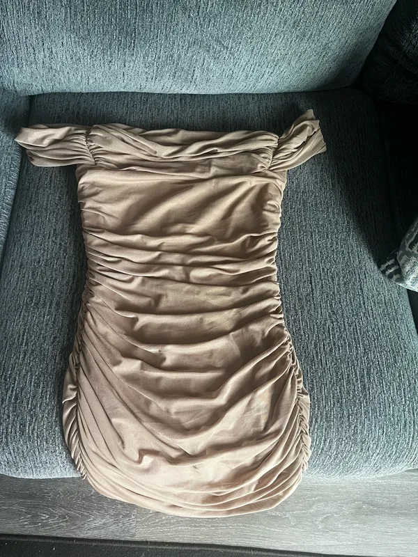 Beige scrunch shein bodycon dress - Image 2