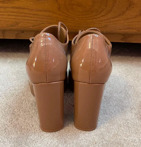 Brown Patent Leather Shoes Size 8.5 - Image 4