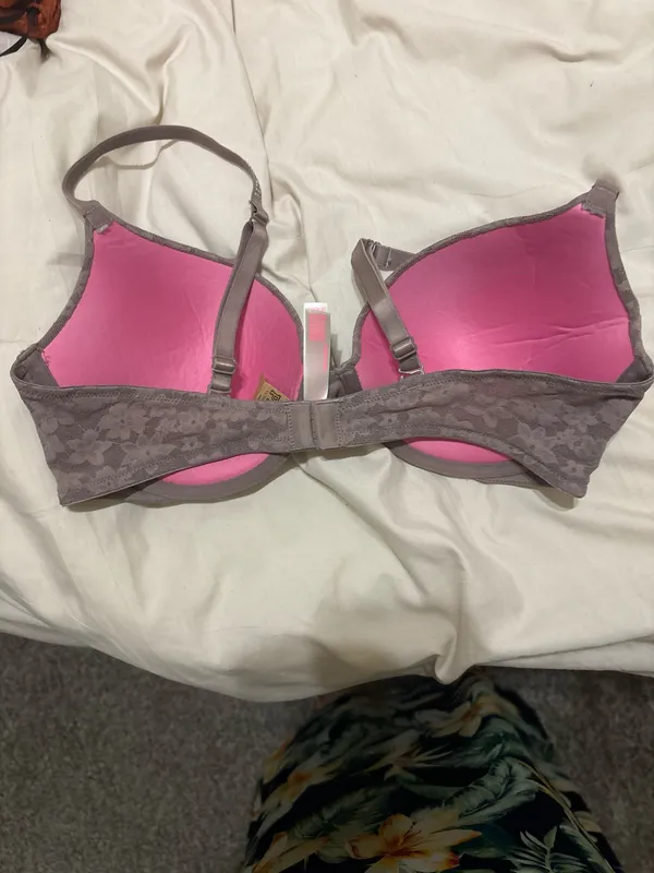 Victoria’s Secret bra size 36 with rhinestones - Image 3