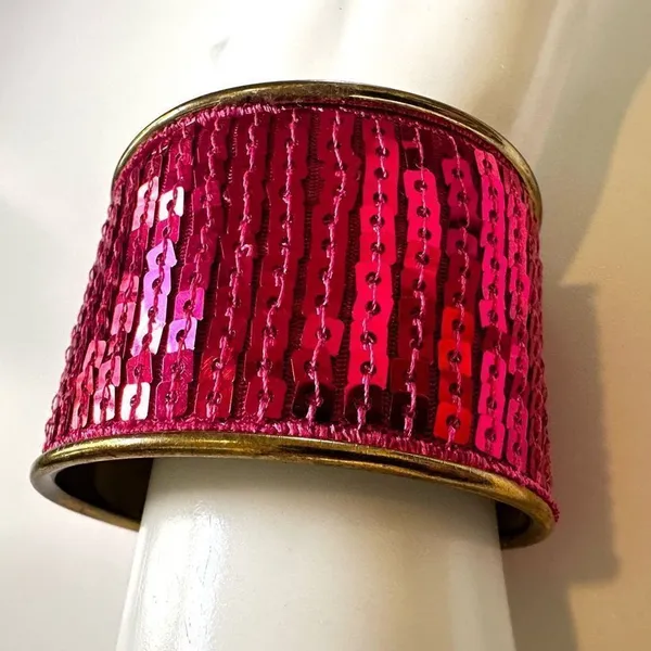 Pink sequin cuff bracelet Pink - Image 2