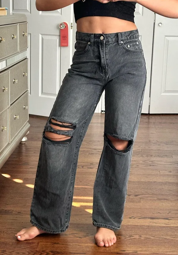 Adika grey ripped jeans  - Image 4