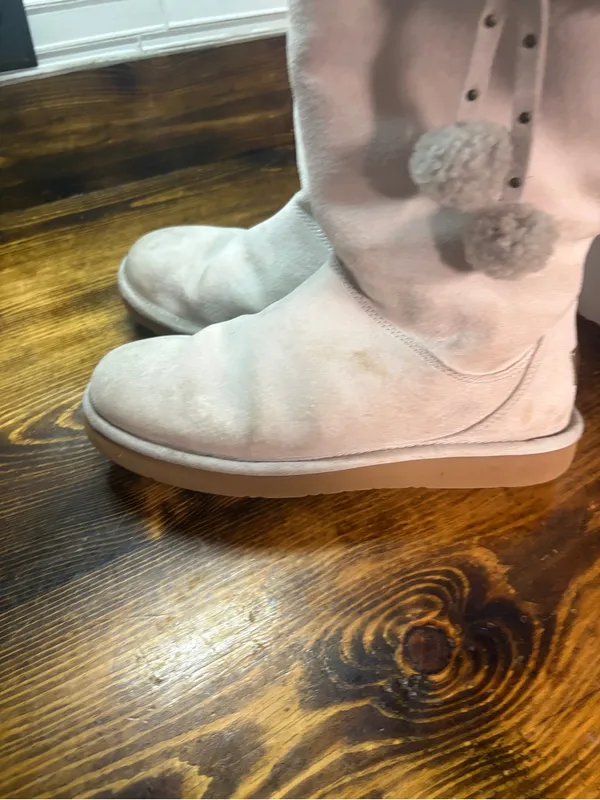 Gray Ugg boots size 8 - Image 5