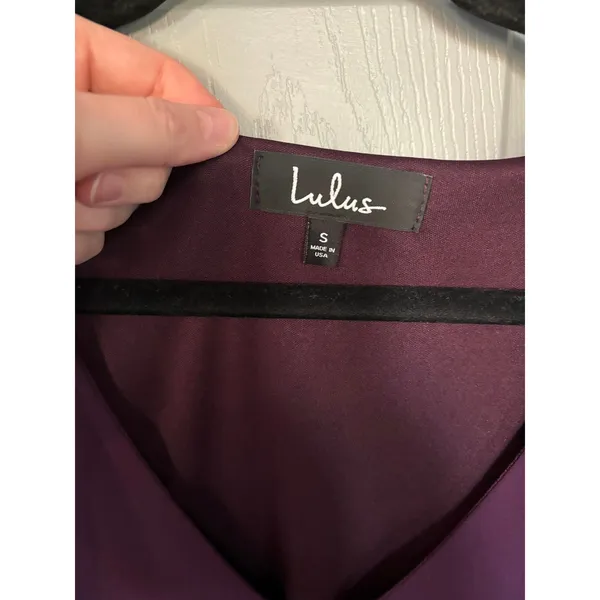 Lulus V-neck shift dress - Image 2
