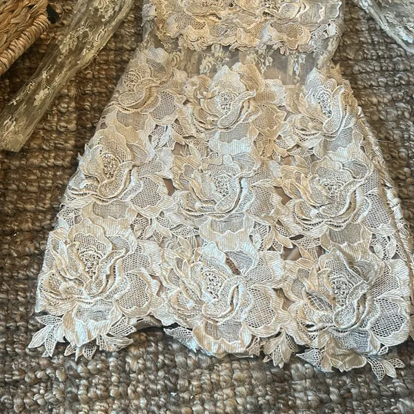 NWT Nellis Boutique Creme Lace Sparkly LS Embellished Dress Size Small - Image 7
