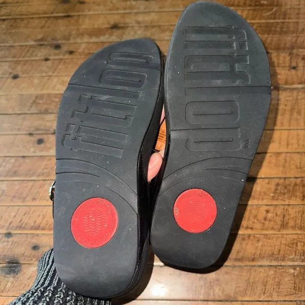 FitFlop black thong rubber platform size 8 flip flops - Image 2