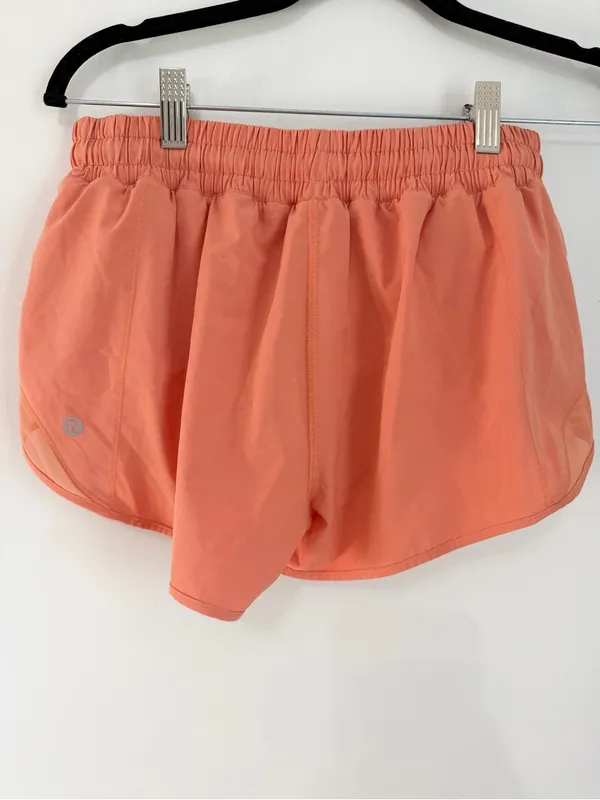 Lululemon Hotty Hot Lined Shorts coral size 8 athletic gym workout - Image 2