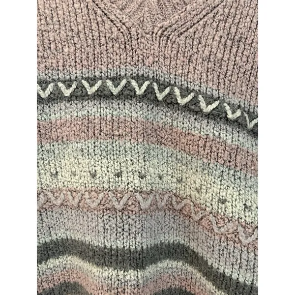 Van Heusen VTG Women's Pink Gray White Striped Knit V-Neck Pullover Sweater M - Image 3