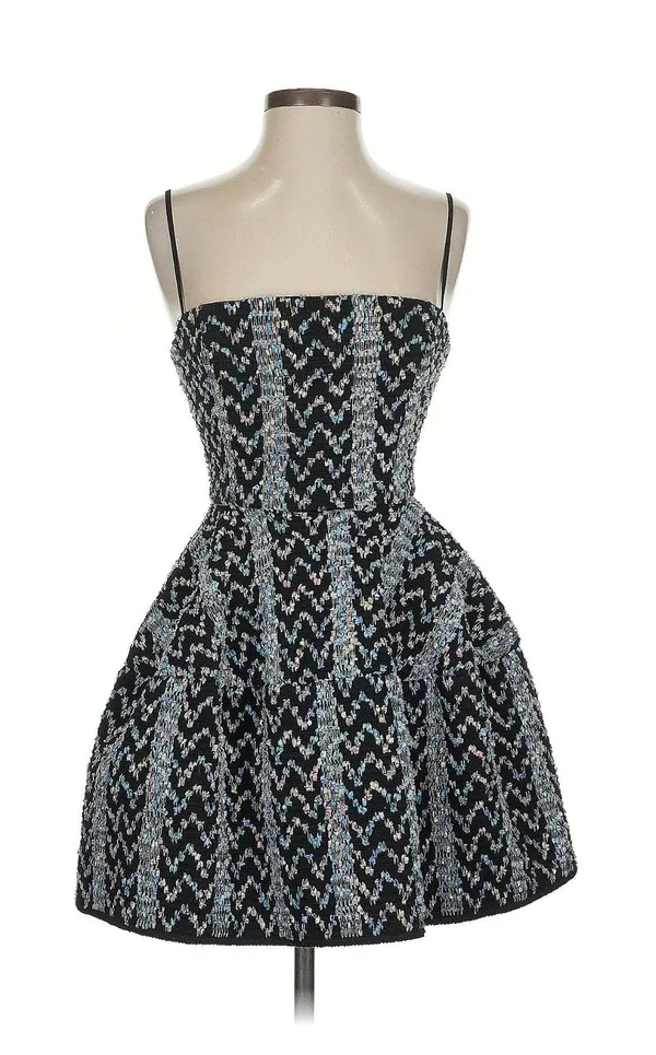 Elliatt Georgina Dress size xs - Image 10