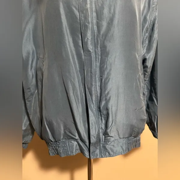 EUC FUDA International Blue 100 % silk bomber jacket size medium - Image 3