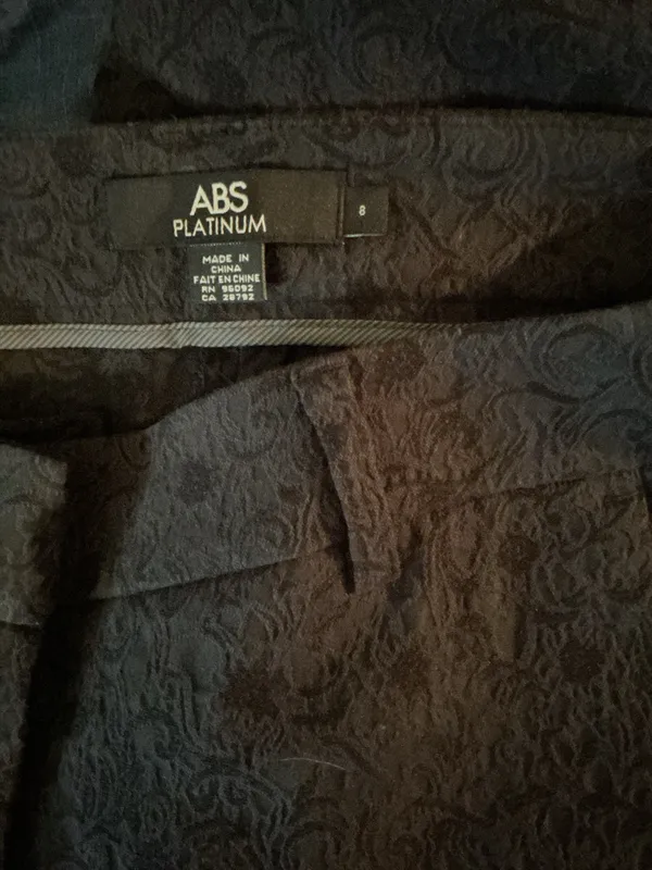 ABS Platinum Women's Black Tone-on-Tone Damask Brocade Skinny Ankle Pants Size 8 - Image 3