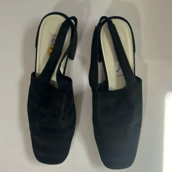 Black square toe chunky heeled shoes. Great condition. Worn twice! Size 7 1/2. - Image 3