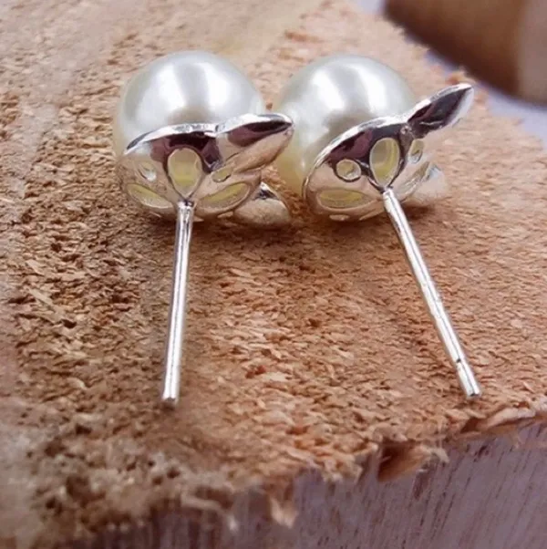 Pearl cat ear earrings - Image 4