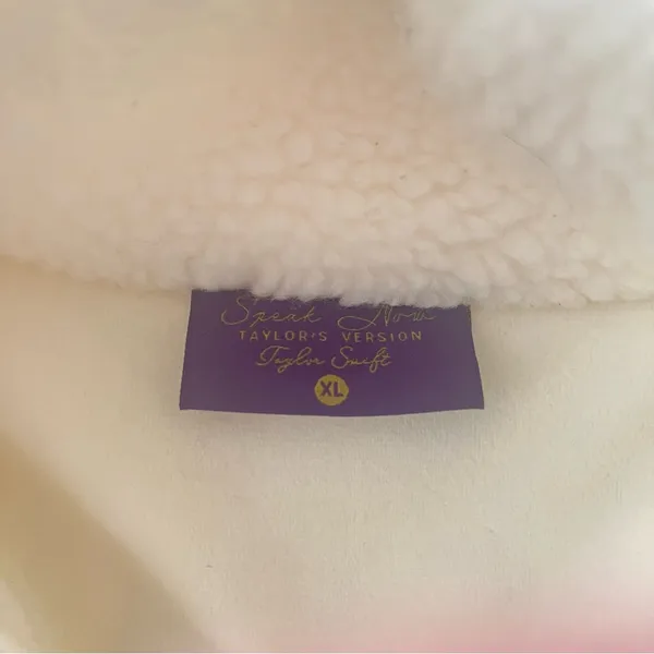 taylor swift fleece - Image 4