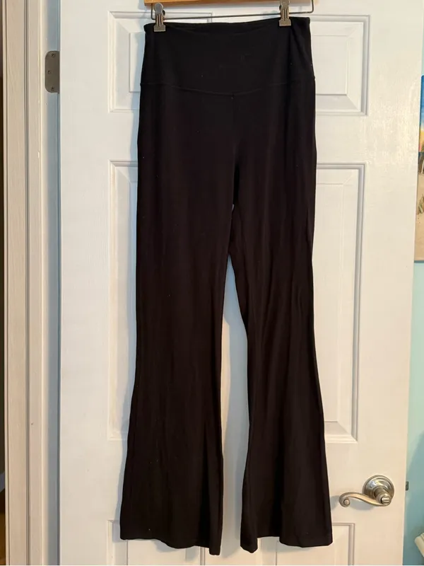 Lululemon Groove Nulu High-Rise Flared Pant in Black - Image 3