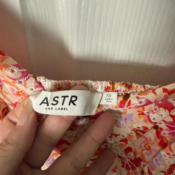 ASTR The Label Midsummer Eyelet Tiered Maxi Dress XS - Image 9