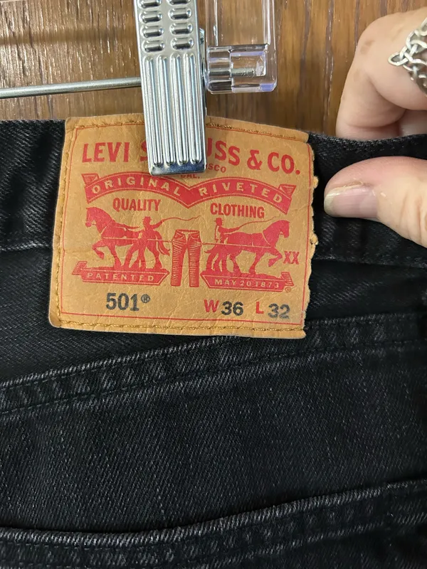 Mens straight leg Levi Strauss 501 button fly 36x32 - Image 3