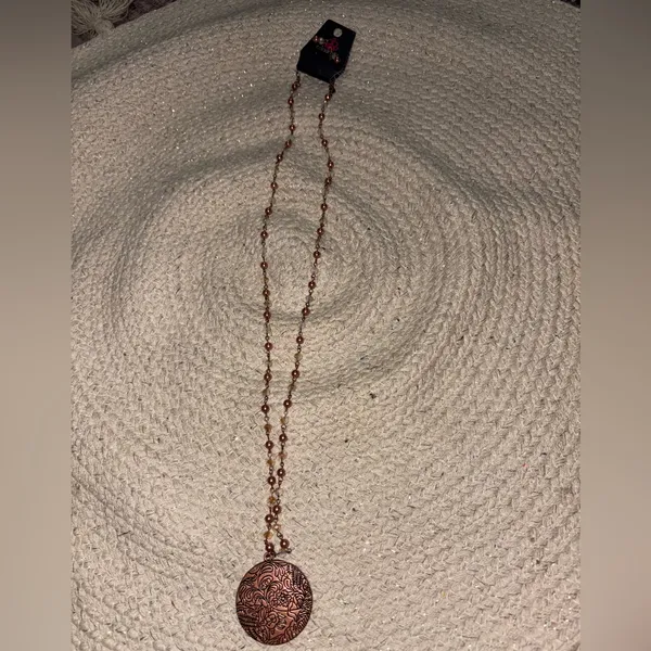 Paparazzi nwt necklace and earrings - Image 5