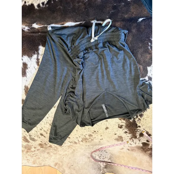 Vuori All Day Romper NWT Size extra Small In Gray - Image 2