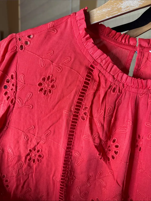 Nicole Miller Artelier Long Sleeve High Neck Eyelet Blouse Size Large - Image 8