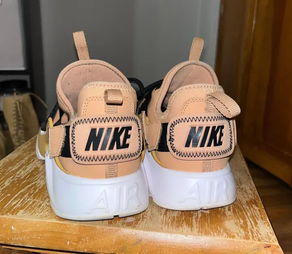 Nike Sneakers - Image 2
