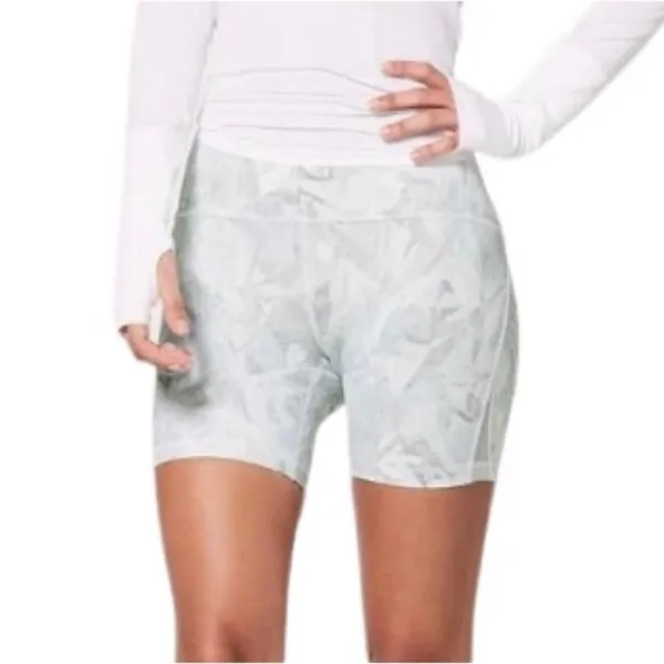 Lululemon Train Times Short 6" Jasmine White Multi / White Size 6 - Image 3