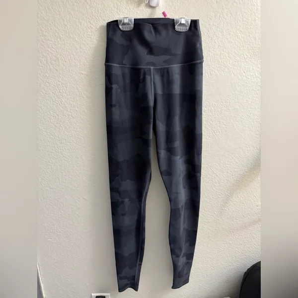 Alo Yoga Camo Vapor Legging Size XS High Waist Athletic Running Pickleball - Image 2