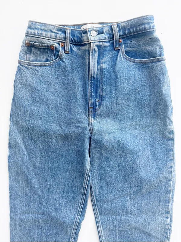 Abercrombie & Fitch - The 90’s Straight Ultra High Rise Jeans Size 27 / 4L - Image 3