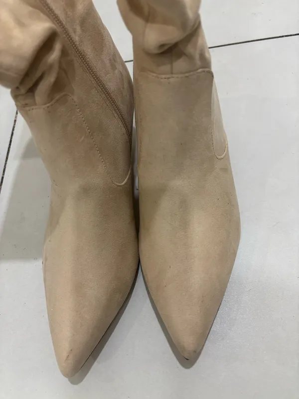 Beige Slouch Ankle Boots – Size 9.5 Tan - Image 2