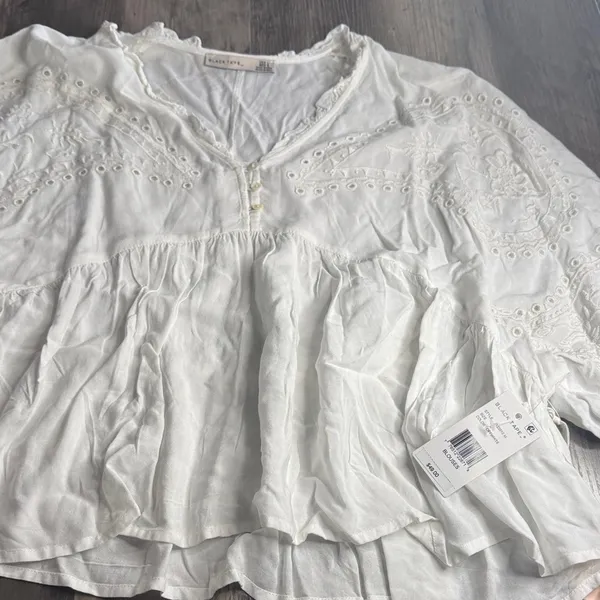 Black Tape 90’s White Eyelet Blouse Size L - Image 5