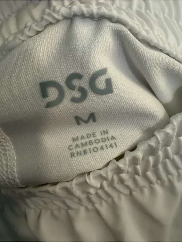 DSG White Athletic Skirt NWOT Size M - Image 4