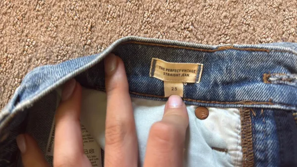 Madewell High-Waisted Straight-Leg Jeans - Image 9