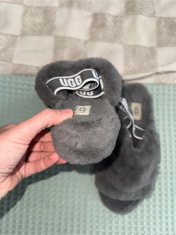 UGG Fluff Yeah Slide sandals‎ size 8 - Image 4