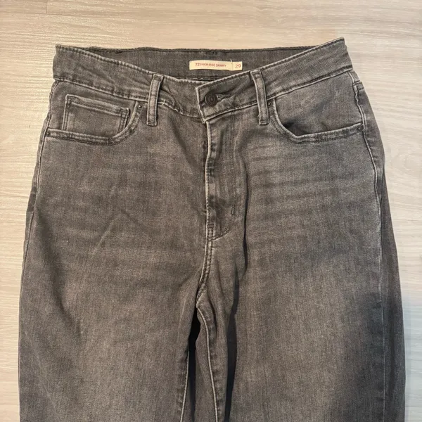 Levi’s women’s 721 high rise skinny jeans gray black denim size 29 - Image 3