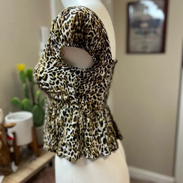 Cheetah top Brown - Image 3