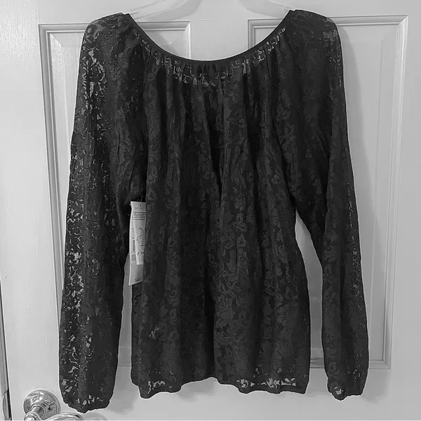 (NWT) KAREN KANE Black Floral Lace Long Sleeve Blouse - Image 2
