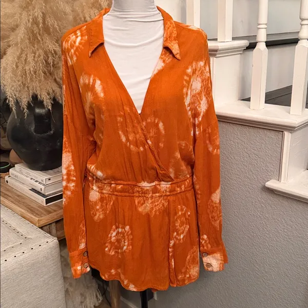 Free People Marla Printed Shortall Orange Tie Dye Romper Size Medium - Image 4