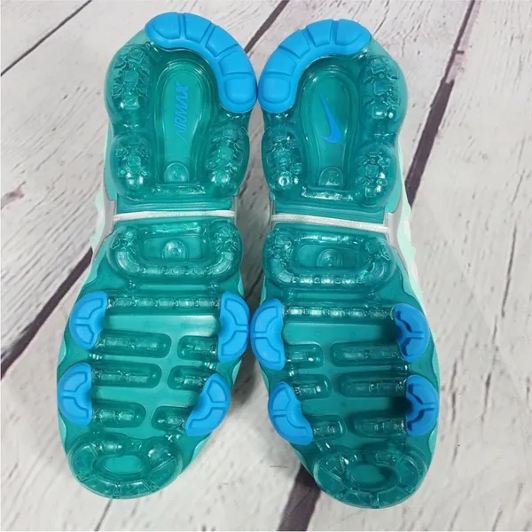 EUC Nike Women's Size 8.5 White Mint Air Vapormax Plus Running Shoes - Image 4