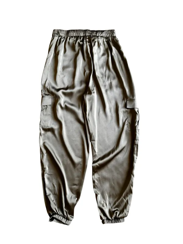 NWT Petal & Pup Gilli Luca Olive Green Satin Cargo Jogger Pants Size M - Image 4