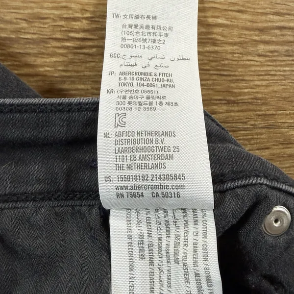 Abercrombie & Fitch Simone High Rise Ankle Jeans Women's 32 Black Raw Hem - Image 3